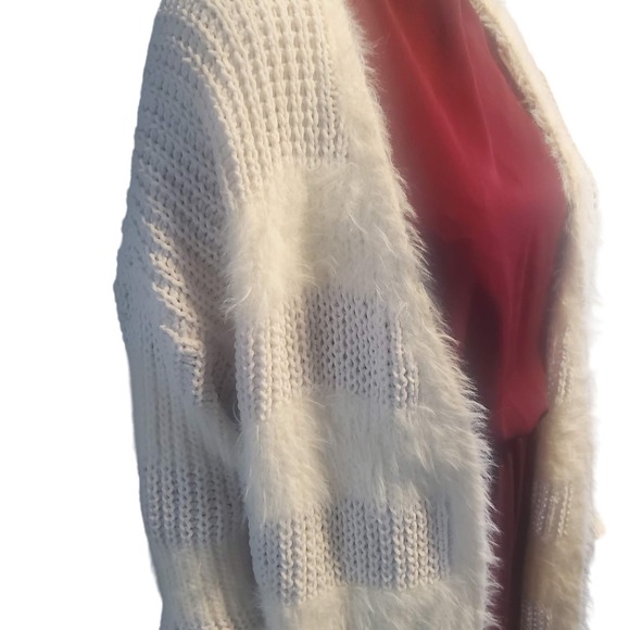 NEW Dreamers Sz M Women's Cream Mixed Media Fuzzy/Open Knit Soft Cardigan - Picture 2 of 10